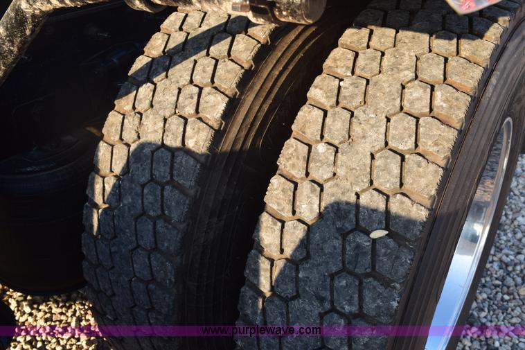 image for item E6153 2012 International ProStar winch truck