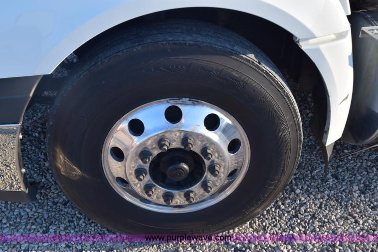 image for item E6153 2012 International ProStar winch truck