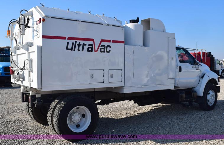 image for item E6155 2000 Ford F750 vacuum truck