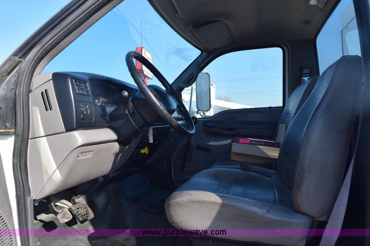 image for item E6155 2000 Ford F750 vacuum truck