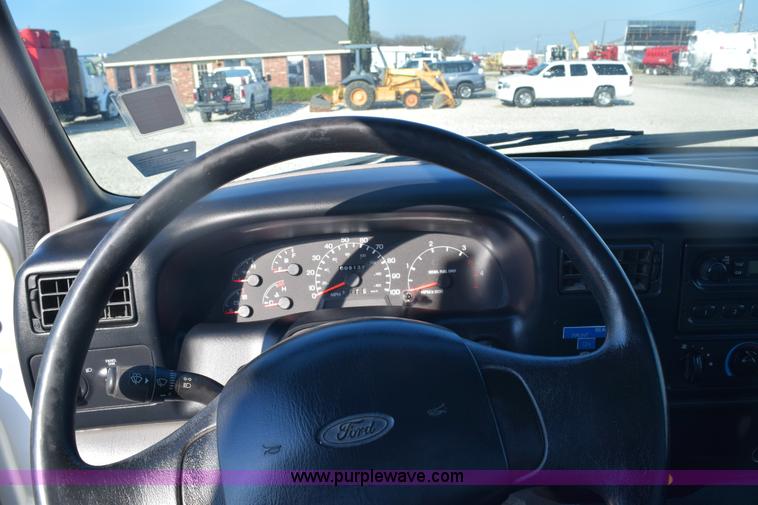 image for item E6155 2000 Ford F750 vacuum truck