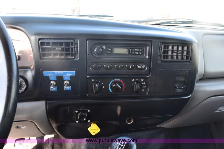 image for item E6155 2000 Ford F750 vacuum truck