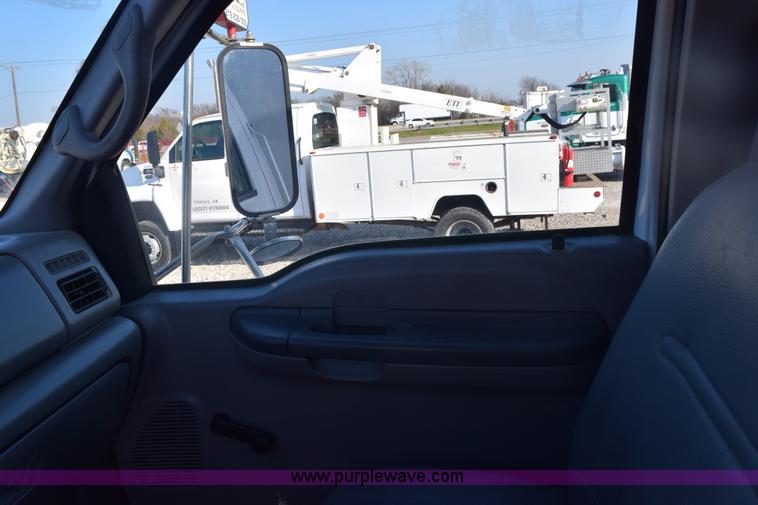 image for item E6155 2000 Ford F750 vacuum truck