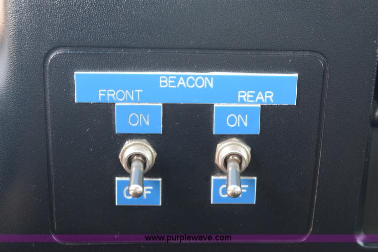 image for item E6155 2000 Ford F750 vacuum truck