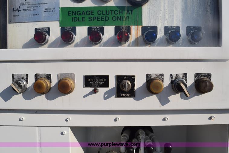 image for item E6155 2000 Ford F750 vacuum truck