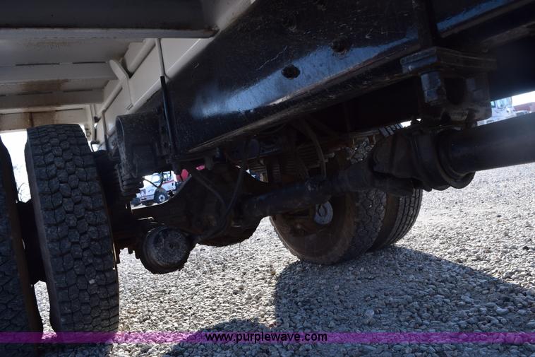 image for item E6155 2000 Ford F750 vacuum truck