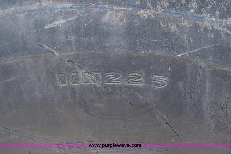 image for item E6155 2000 Ford F750 vacuum truck