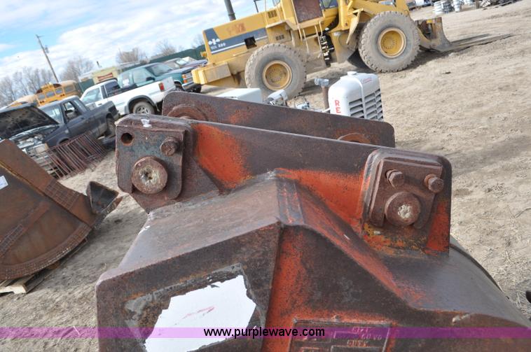image for item F2192 Excavator bucket