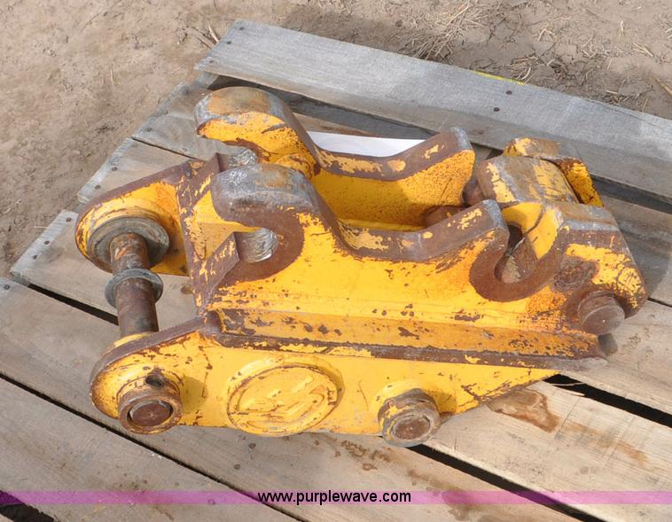 image for item F2193 CF backhoe manual quick attach