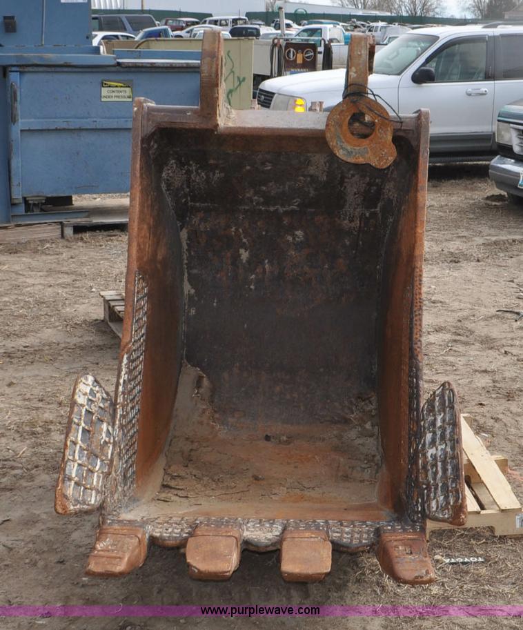 image for item F2195 Excavator bucket