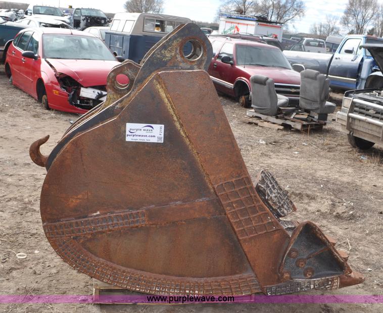 image for item F2195 Excavator bucket