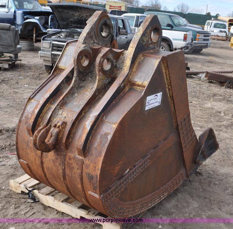 image for item F2195 Excavator bucket