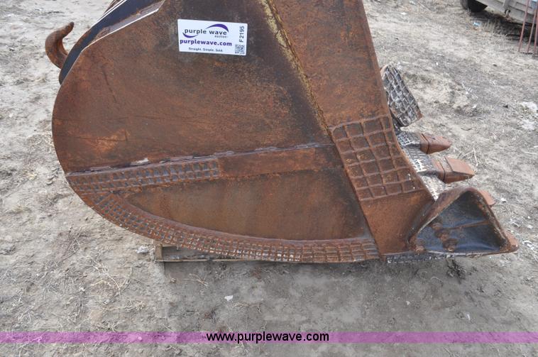 image for item F2195 Excavator bucket