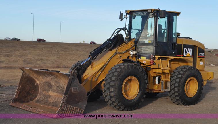 image for item F2198 2005 Caterpillar 930G wheel loader