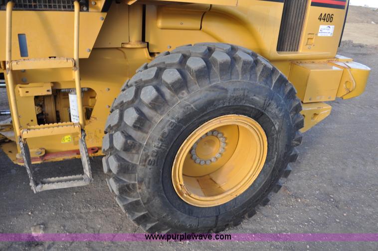 image for item F2198 2005 Caterpillar 930G wheel loader