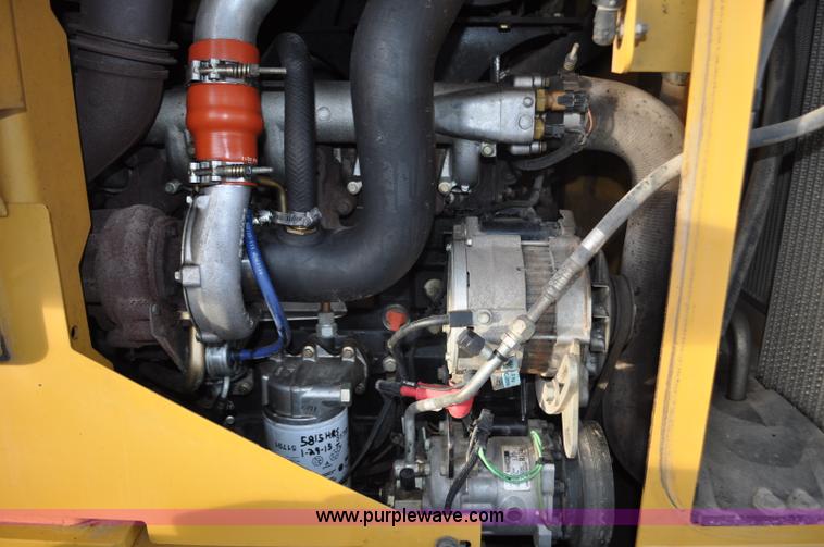 image for item F2198 2005 Caterpillar 930G wheel loader