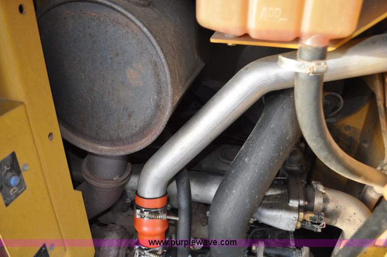 image for item F2198 2005 Caterpillar 930G wheel loader