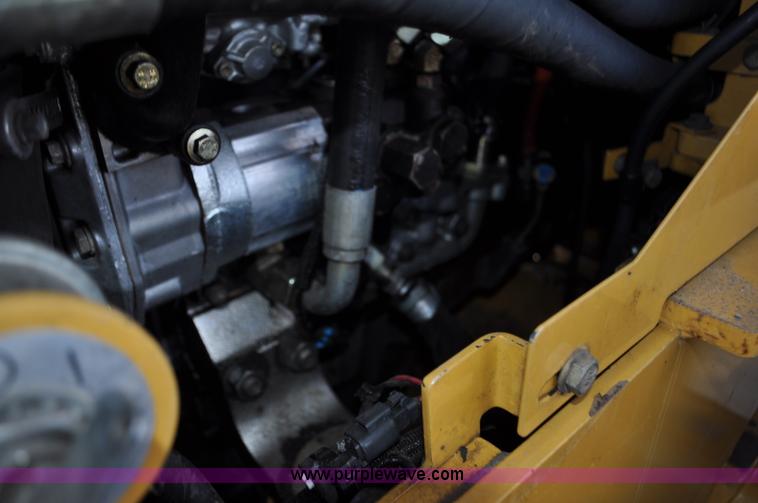 image for item F2198 2005 Caterpillar 930G wheel loader