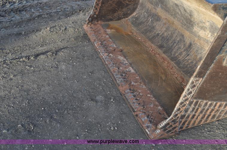 image for item F2198 2005 Caterpillar 930G wheel loader