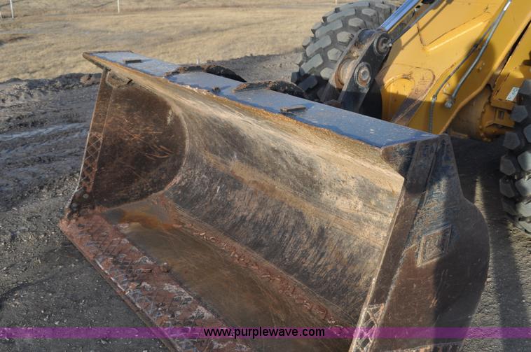 image for item F2198 2005 Caterpillar 930G wheel loader