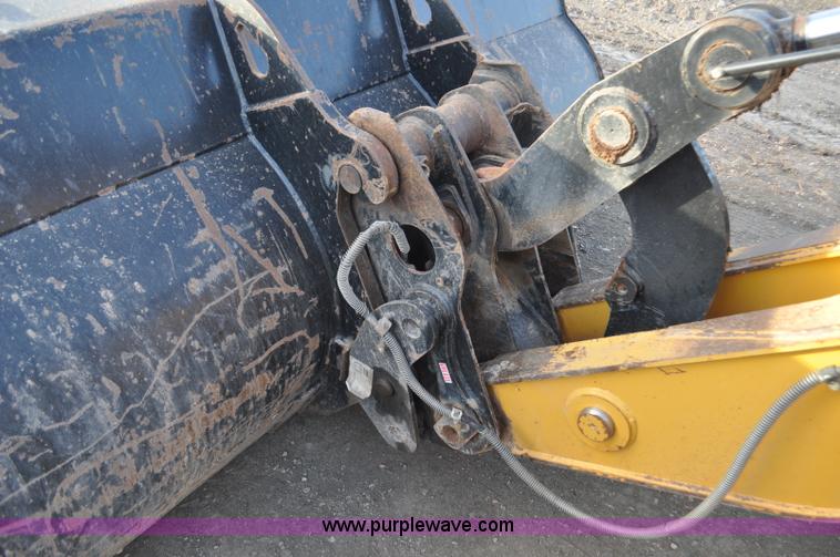 image for item F2198 2005 Caterpillar 930G wheel loader