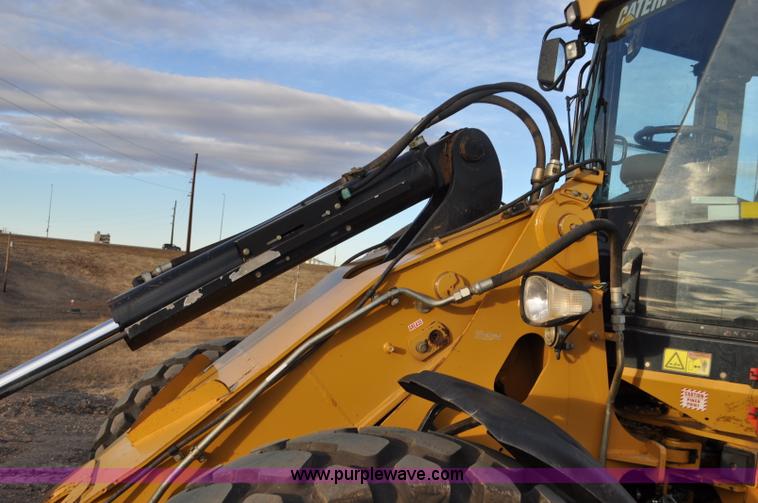 image for item F2198 2005 Caterpillar 930G wheel loader