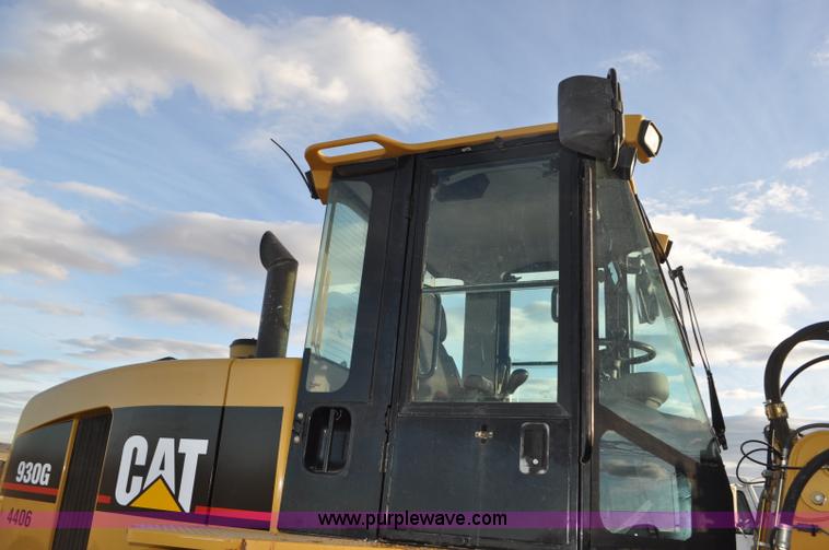 image for item F2198 2005 Caterpillar 930G wheel loader