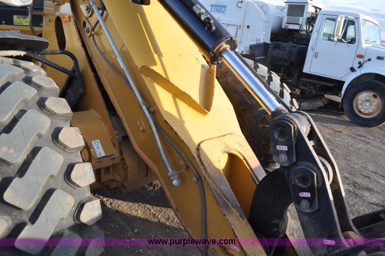 image for item F2198 2005 Caterpillar 930G wheel loader