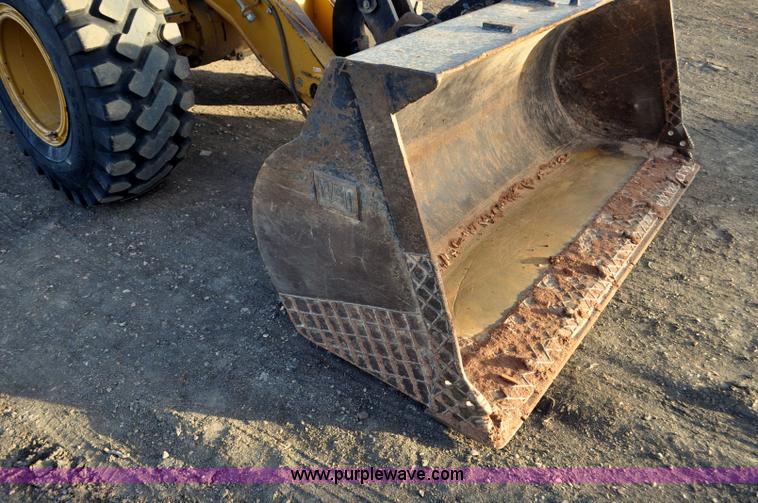 image for item F2198 2005 Caterpillar 930G wheel loader