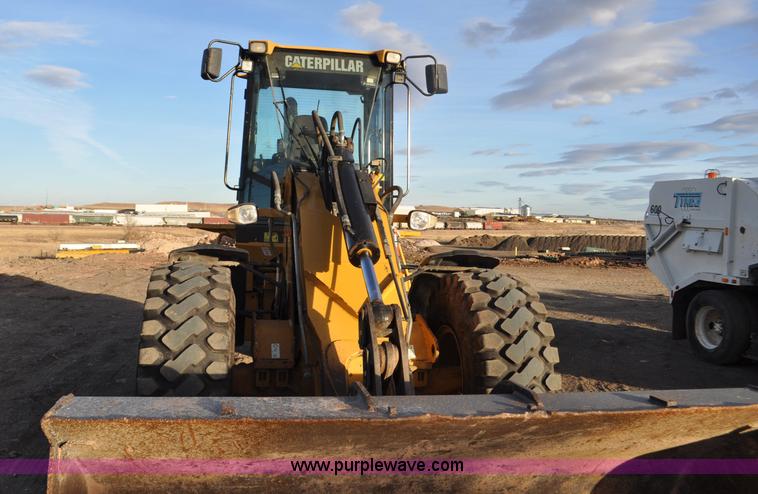 image for item F2198 2005 Caterpillar 930G wheel loader