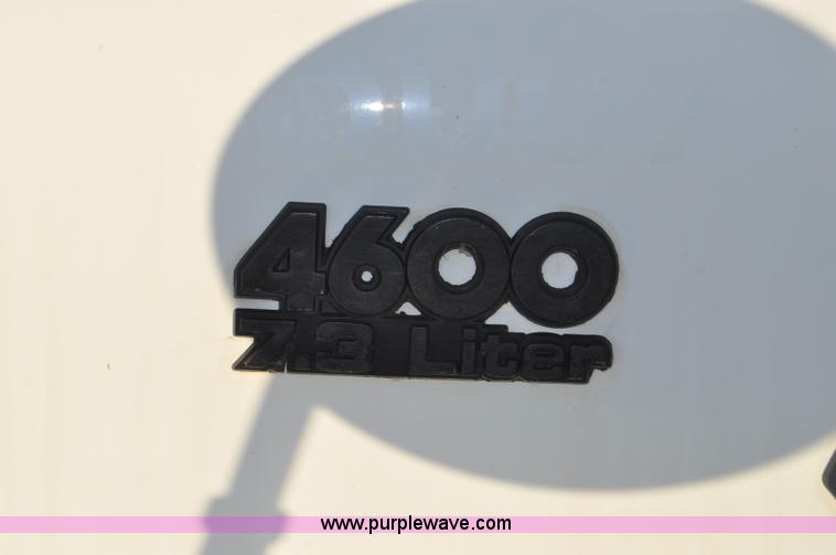 image for item F2199 1994 International 4600 sweeper