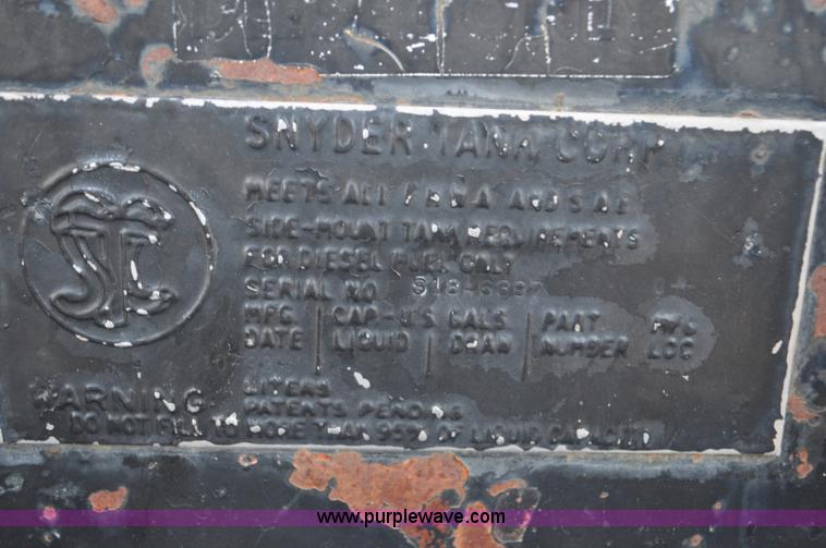 image for item F2199 1994 International 4600 sweeper