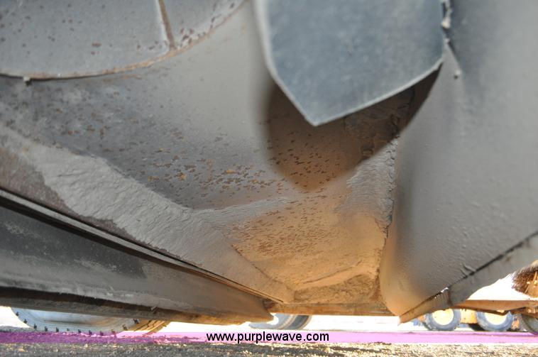 image for item F2199 1994 International 4600 sweeper