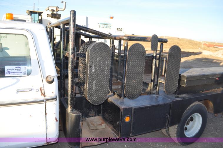 image for item F2200 1977 Ford F350 utility truck