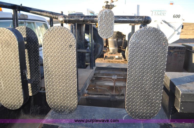 image for item F2200 1977 Ford F350 utility truck