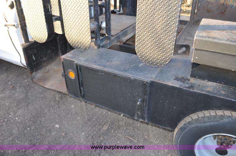 image for item F2200 1977 Ford F350 utility truck