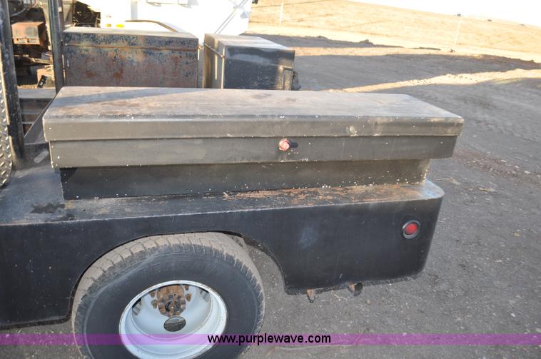 image for item F2200 1977 Ford F350 utility truck