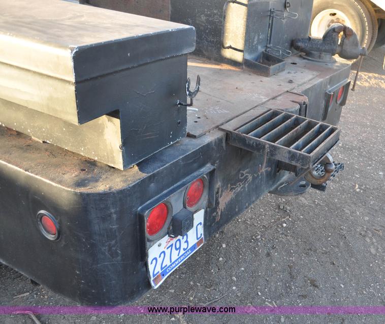 image for item F2200 1977 Ford F350 utility truck