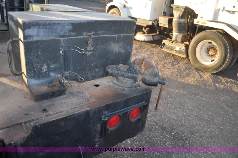 image for item F2200 1977 Ford F350 utility truck