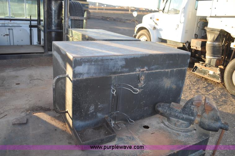 image for item F2200 1977 Ford F350 utility truck