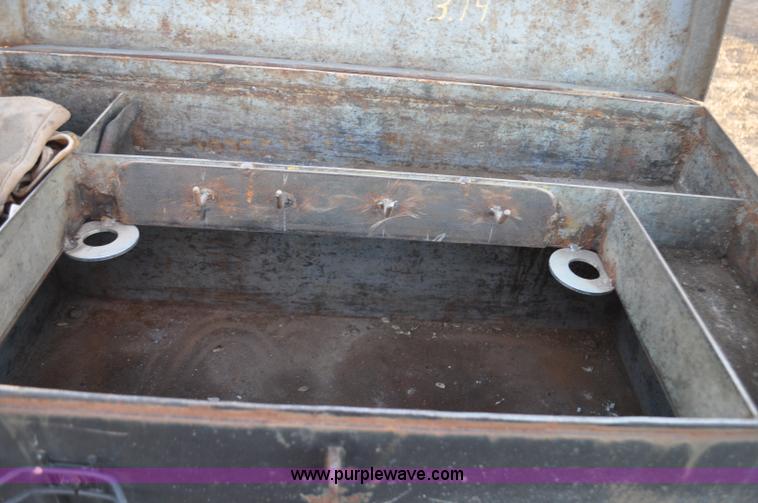 image for item F2200 1977 Ford F350 utility truck