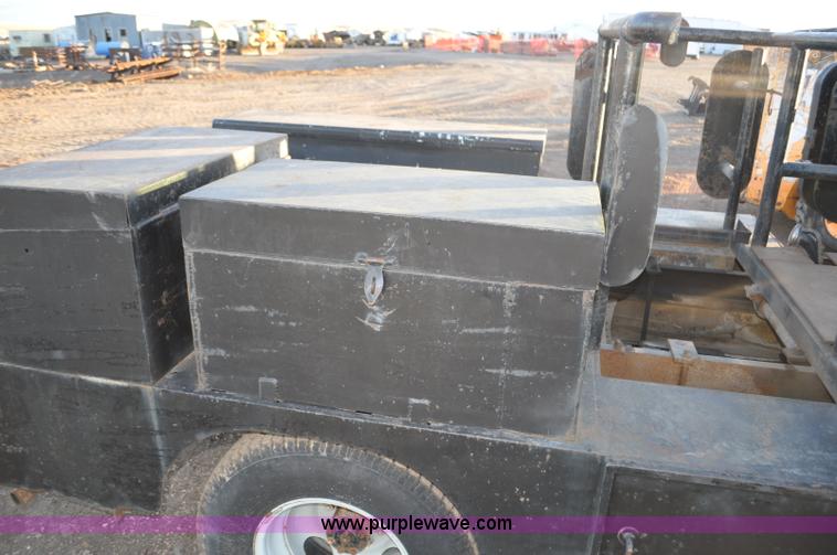 image for item F2200 1977 Ford F350 utility truck