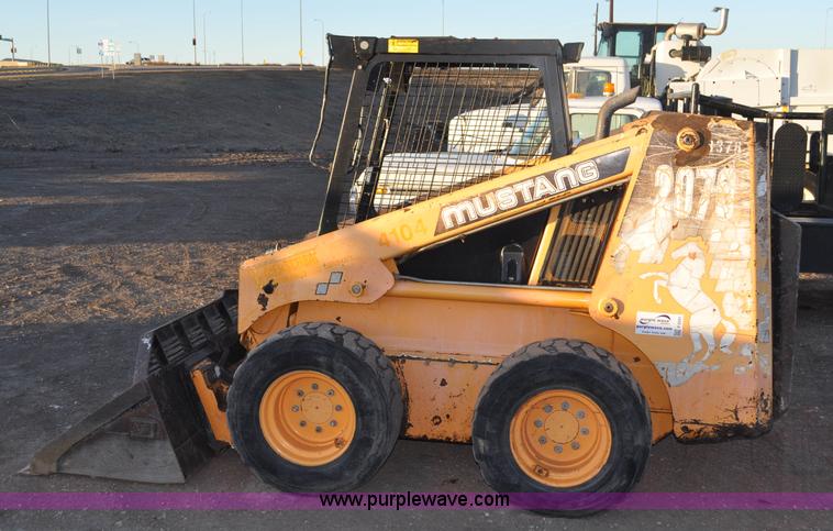 image for item F2201 1997 Mustang 2070 skid steer