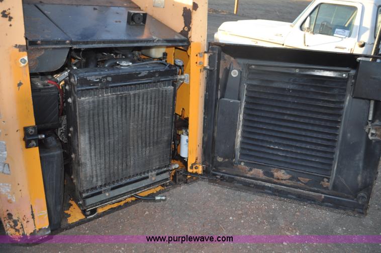 image for item F2201 1997 Mustang 2070 skid steer