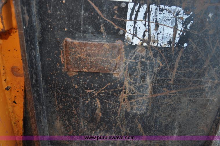 image for item F2201 1997 Mustang 2070 skid steer