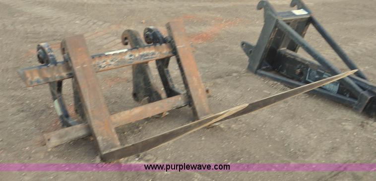 image for item F2203 Volvo 80109 forks