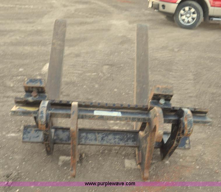 image for item F2203 Volvo 80109 forks