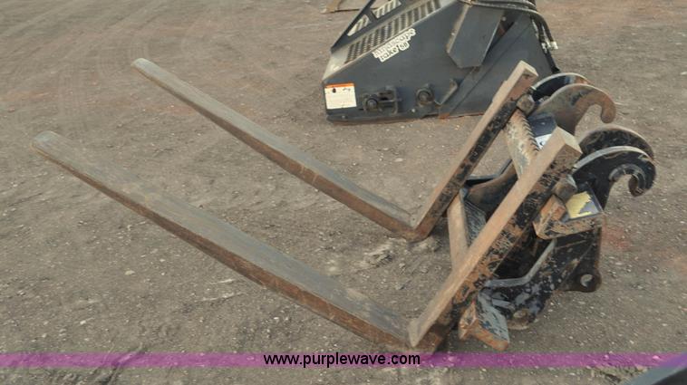 image for item F2203 Volvo 80109 forks