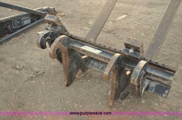 image for item F2203 Volvo 80109 forks