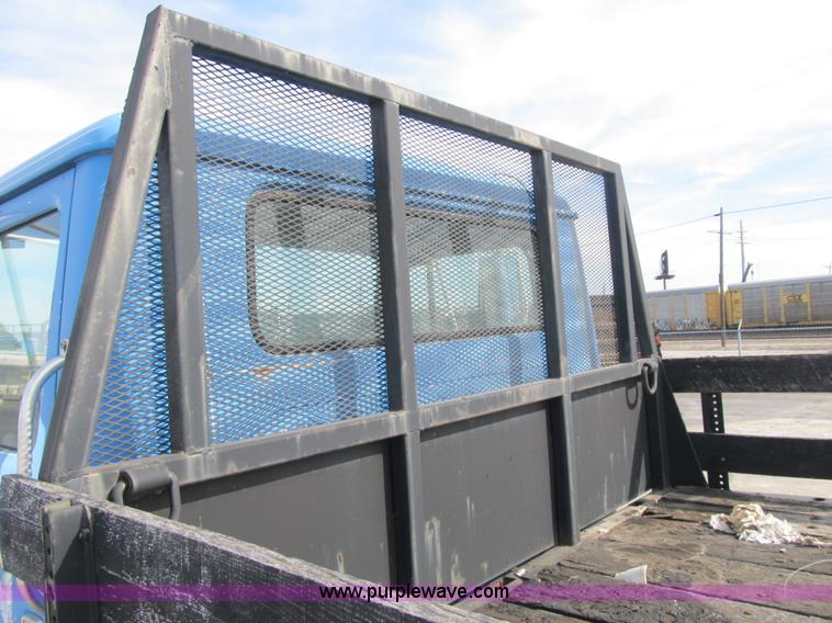 image for item F8961 1984 International 1724 flatbed truck